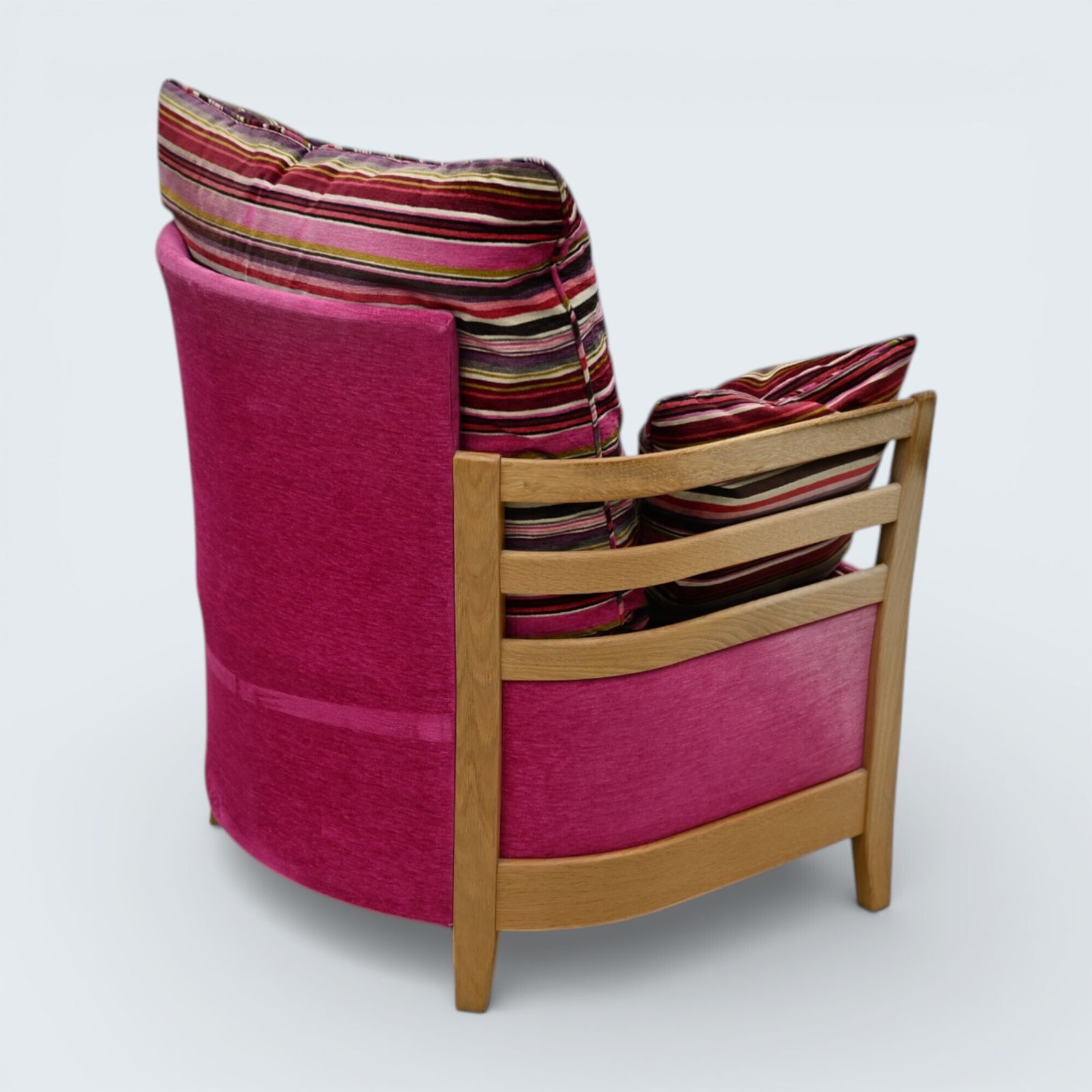 Ercol Pink Easy Chair Genuine Ercol Upholstery Light Blonde Finish Free Delivery photo vinterior