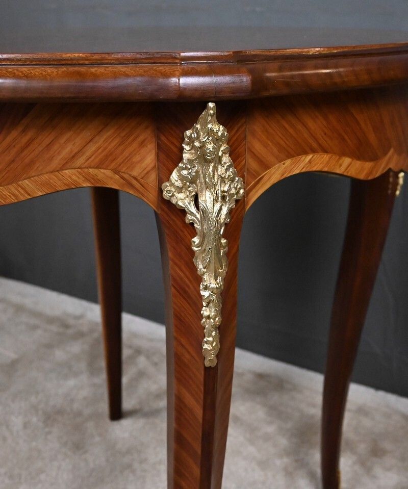photo vintage Louis XV Style Marquetry Coffee Table – Mid 20th Century