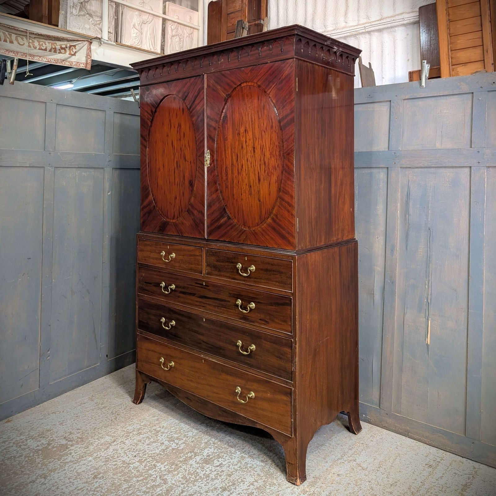 Very Well Made Edwardian Mahogany Linen Press In Two Sections