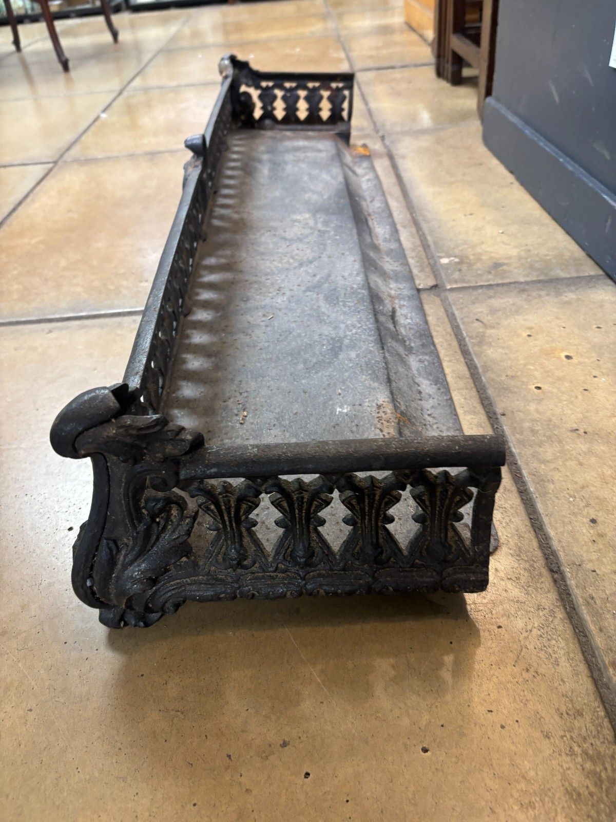 Antique Victorian Cast Iron Fireplace Fender/ Kerb photo 75.0