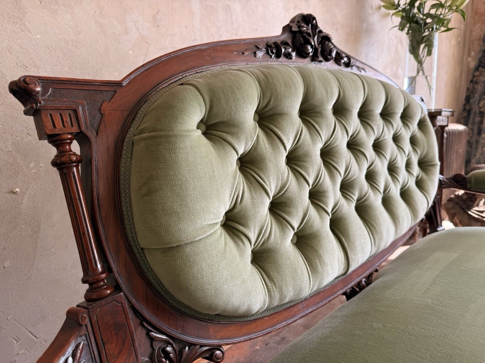 photo vinterior Original Antique Carved Pastashio Green Chaise Longue Salon Sofa England 1880 C