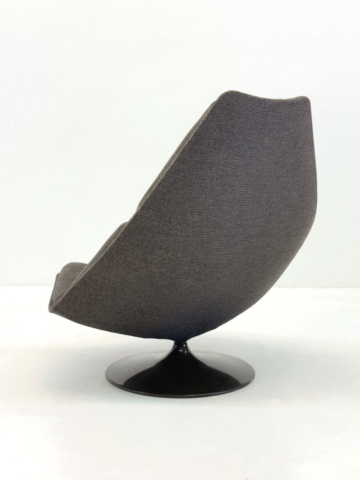 Artifort F510 Armchair By Geoffrey Harcourt photo vintage