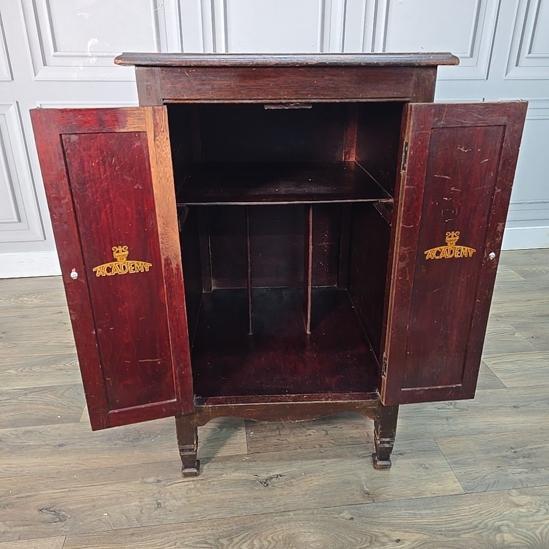 photo vinterior Antique Wooden Pot Cupboard Gramophone Cabinet Double Door Academy Bedside