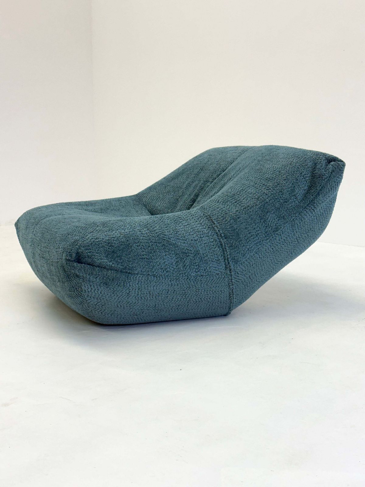 Papillon Lounge Chairs By Guido Maria Rosati For Giovannetti In Blue photo for sale