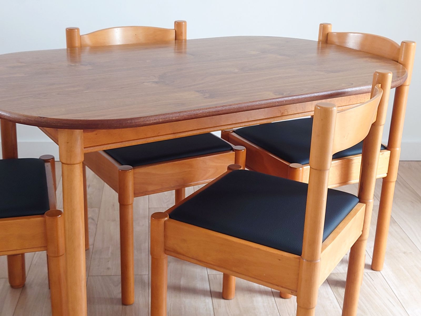 Mid Century Retro Vico Magistretti Style Formica Dining Table And Chairs photo vintage