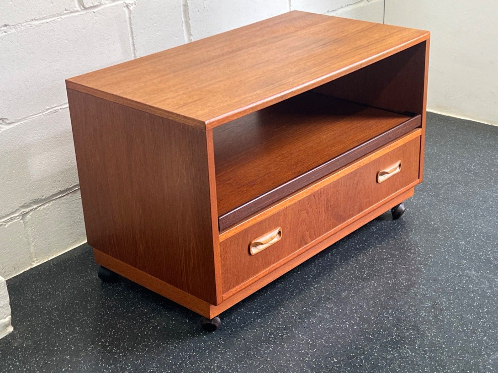 G Plan Media Cabinet Tv Stand Midcentury Vintage Teak 1960s (Delivery Available)