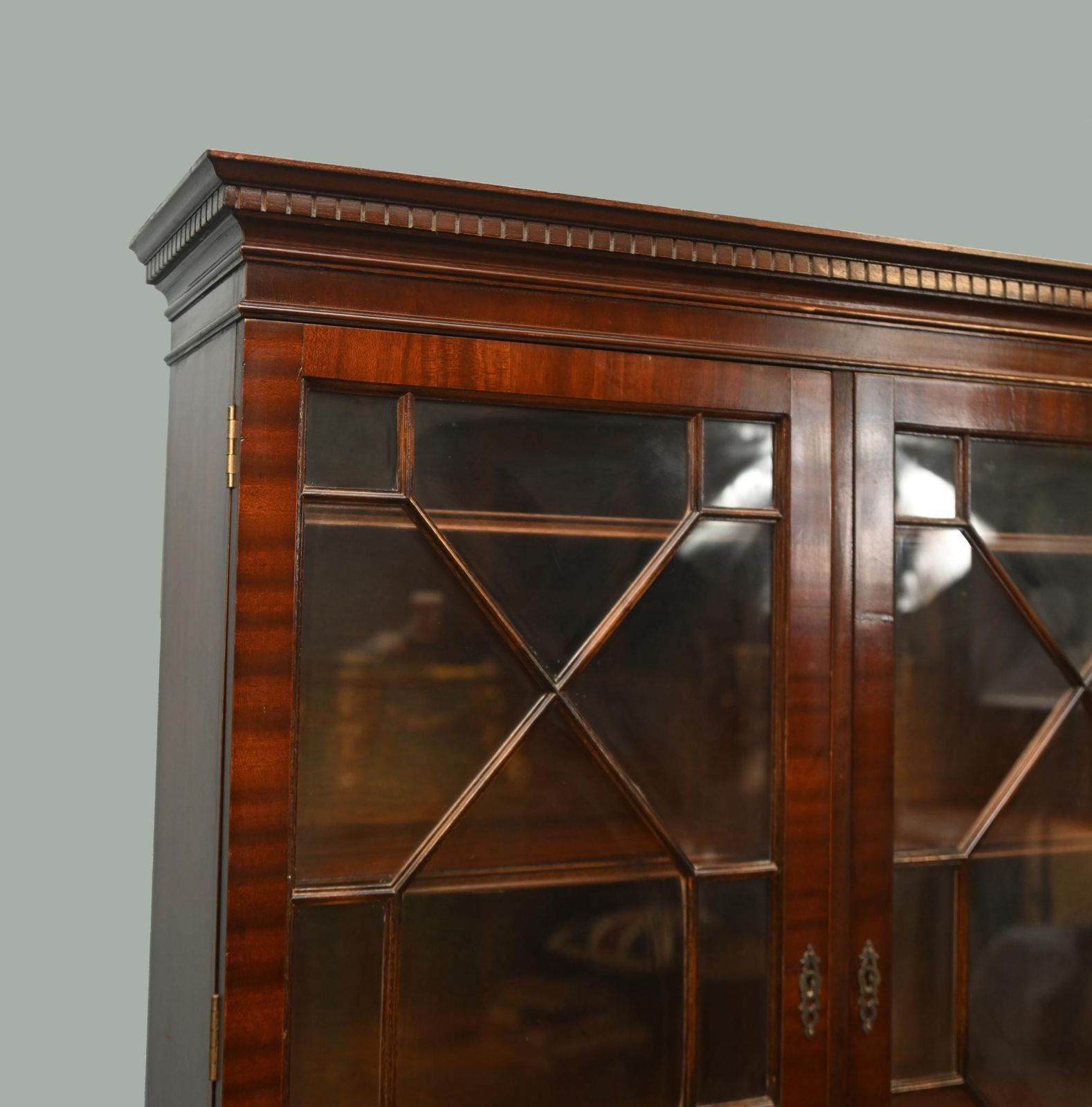 Georgian Revival Mahogany Bookcase Cabinet photo 1750.0