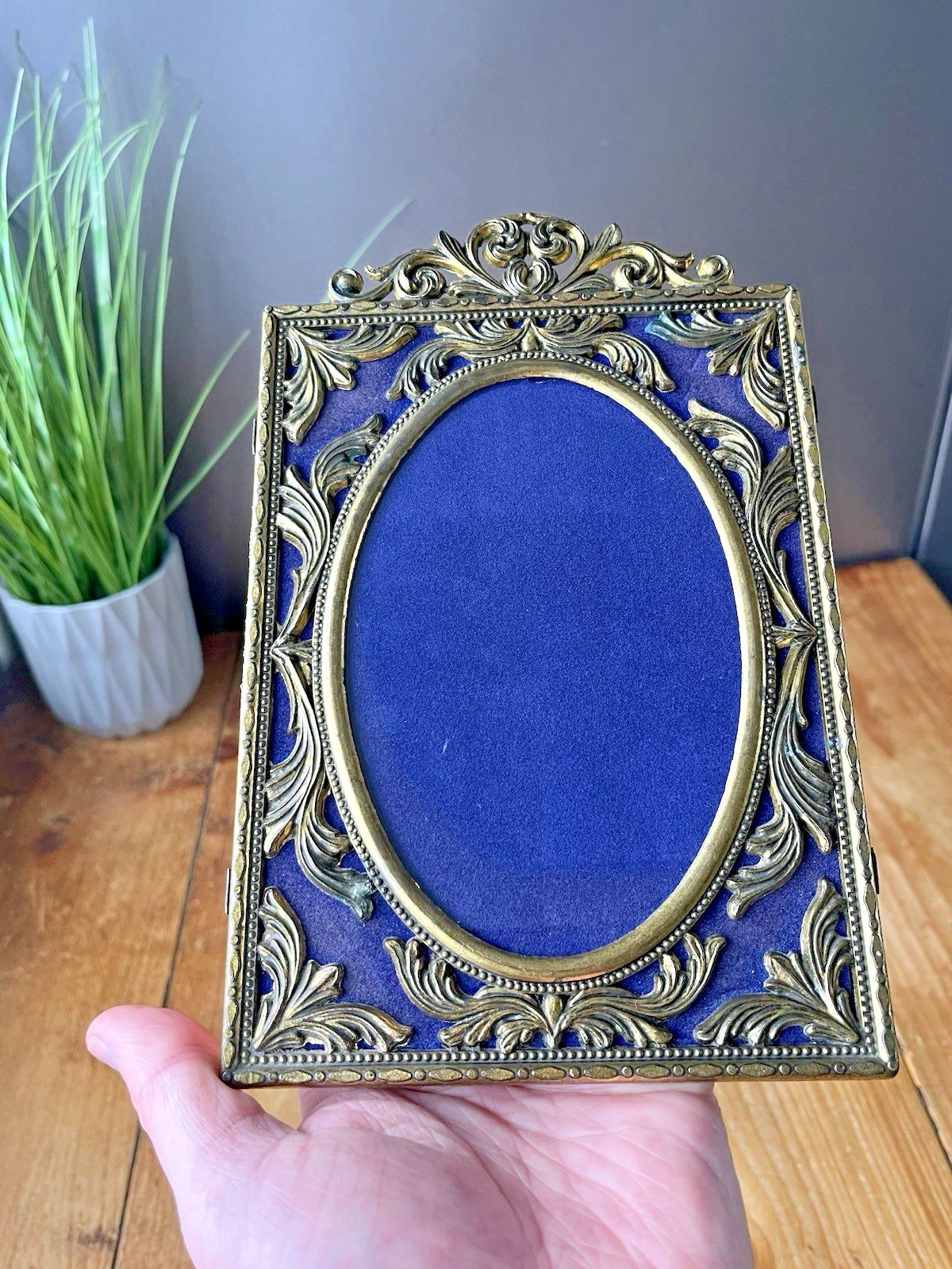photo for sale Vintage Italian Ornate Gilt Metal Rococo Easel Wall Photo Picture Frame Acanthus