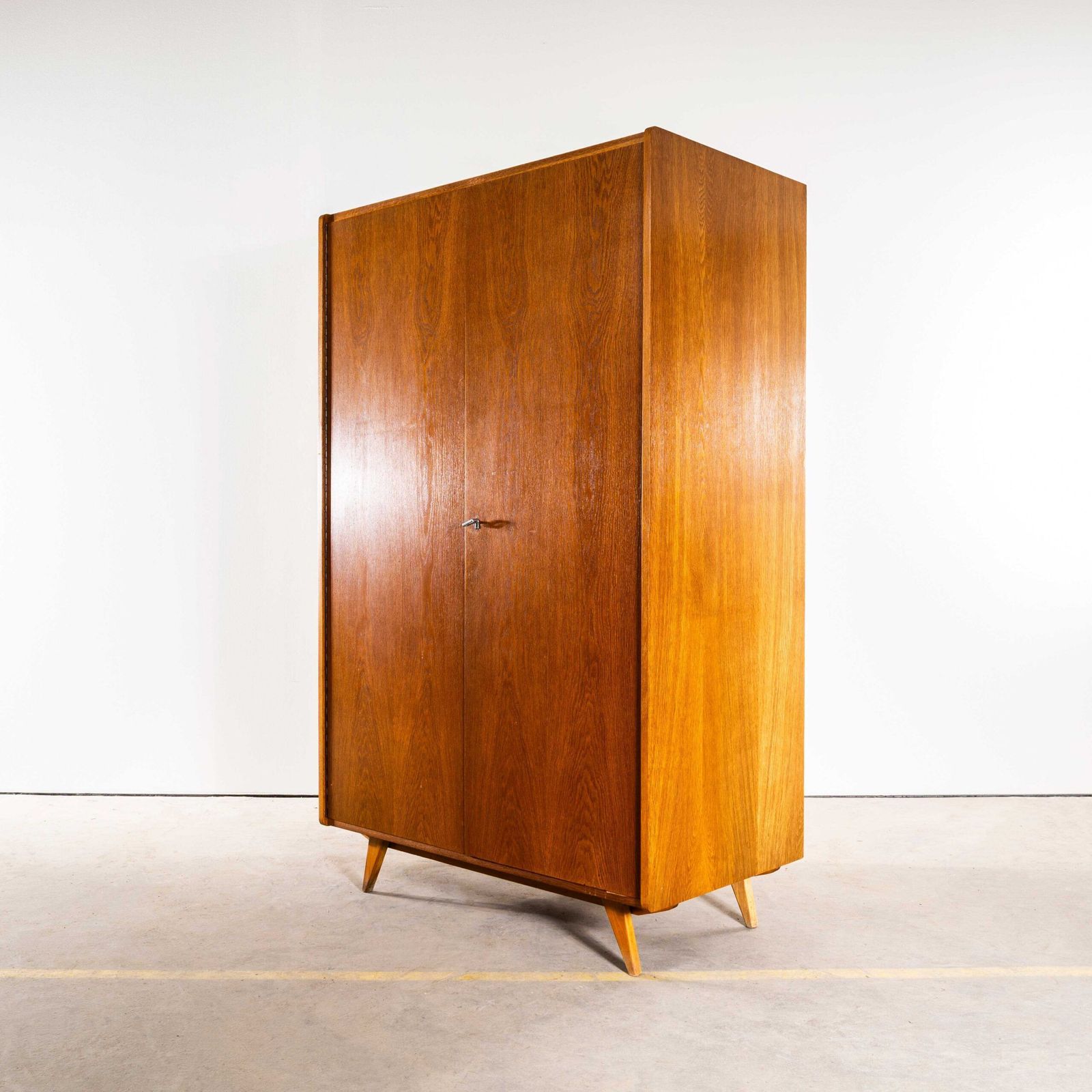 1960’s Large Mid Century Cabinet – Book Matched Oak photo Furniture