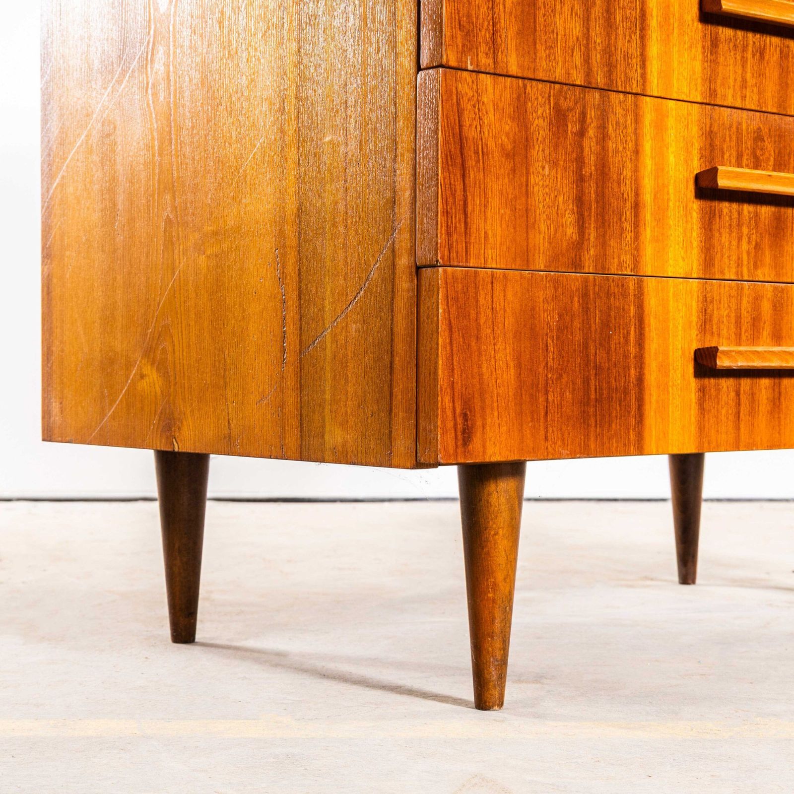 1960’s Good Sized Mid Century Chest Of Drawers – Up Zavody photo vintage