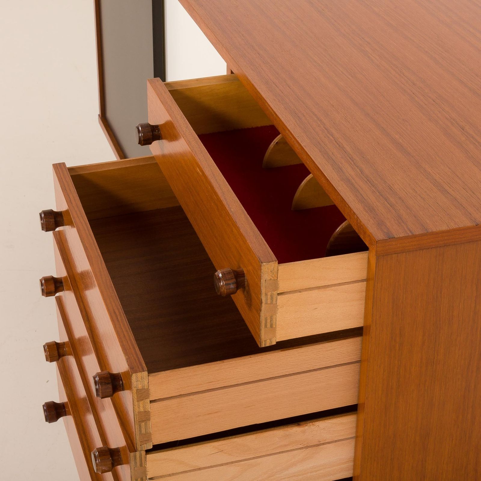 photo vintage Vintage Teak Sideboard In The Style Of Charlotte Perriand, 1970s