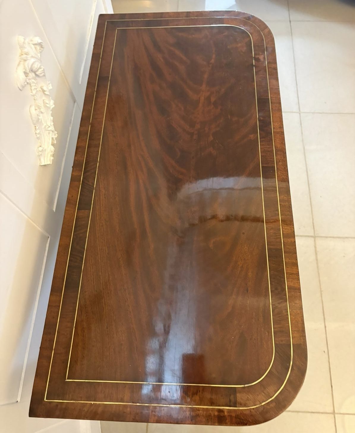 photo vinterior Antique English 19th Century Mahogany Brass Inlaid Fold Over Sidetable