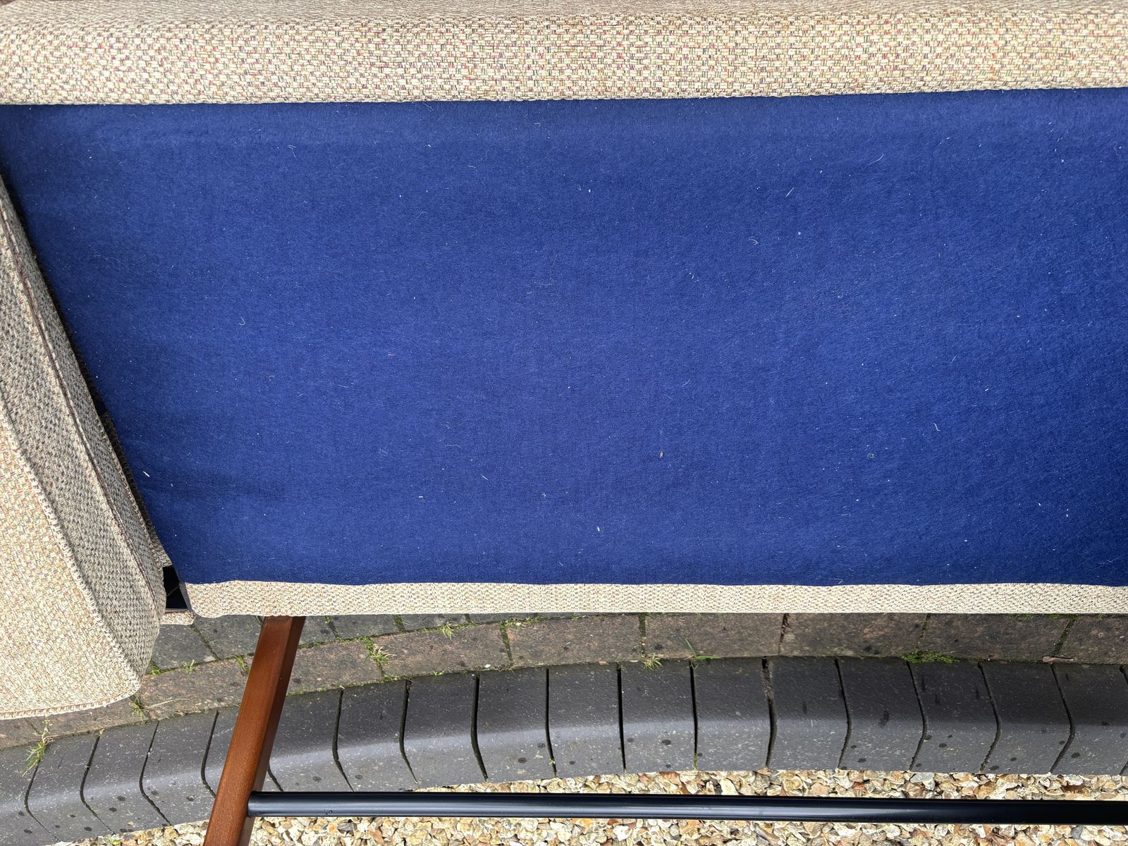 photo furniture Mid Century Sofa / Day Bed
