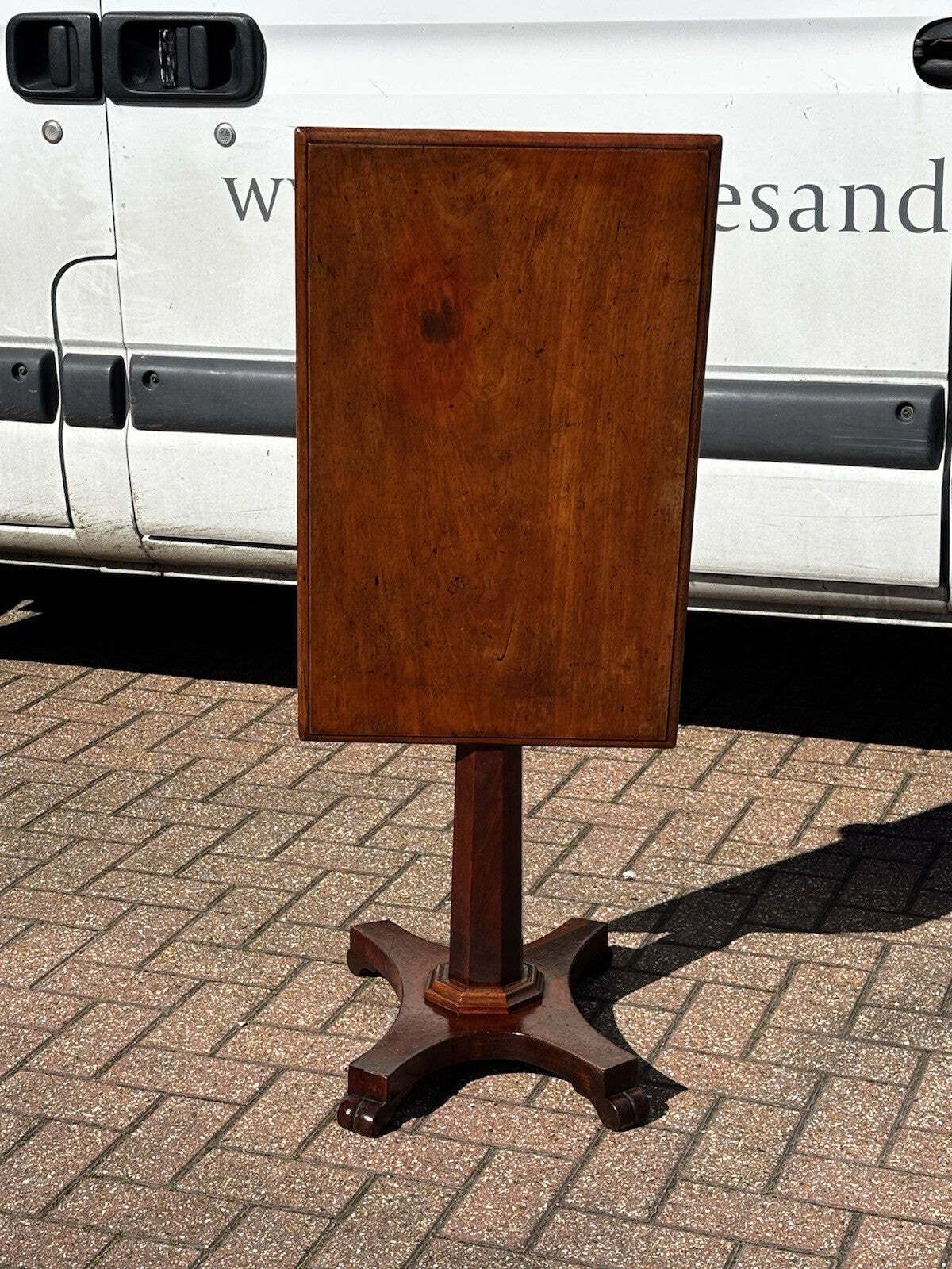 Antique William IV Mahogany Tilt Top Lamp Table/Side Table photo for sale