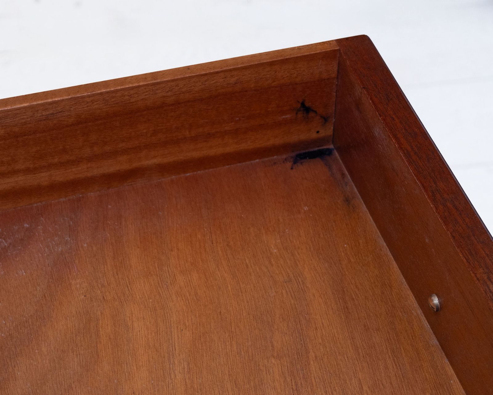 photo vintage Sleek Gordon Russell Chest Of Drawers In Indian Laurel Mid Century Circa 1960