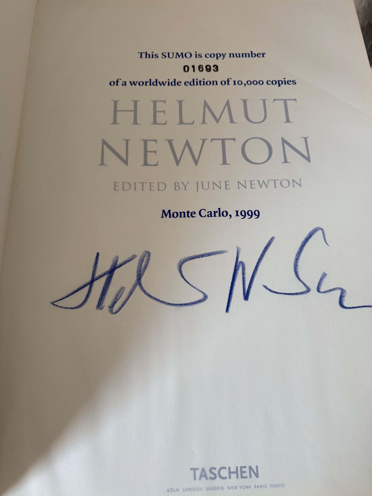 Helmut Newton Sumo Starck Stand Taschen Make Offer photo 3816.0