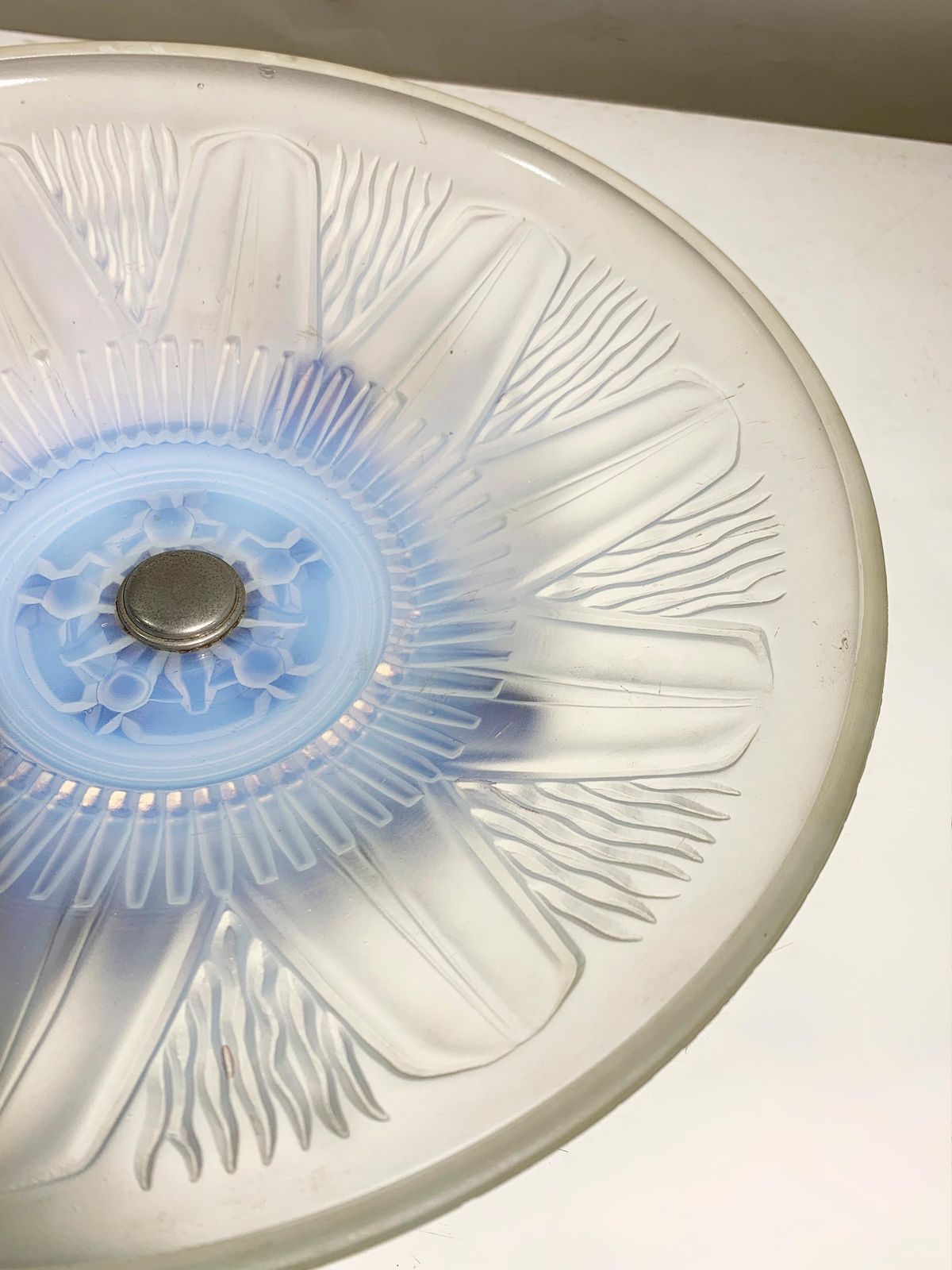 Art Deco Opalescent Glass Centerpiece Bowl With Sunflower Motif, Lalique Style photo vintage