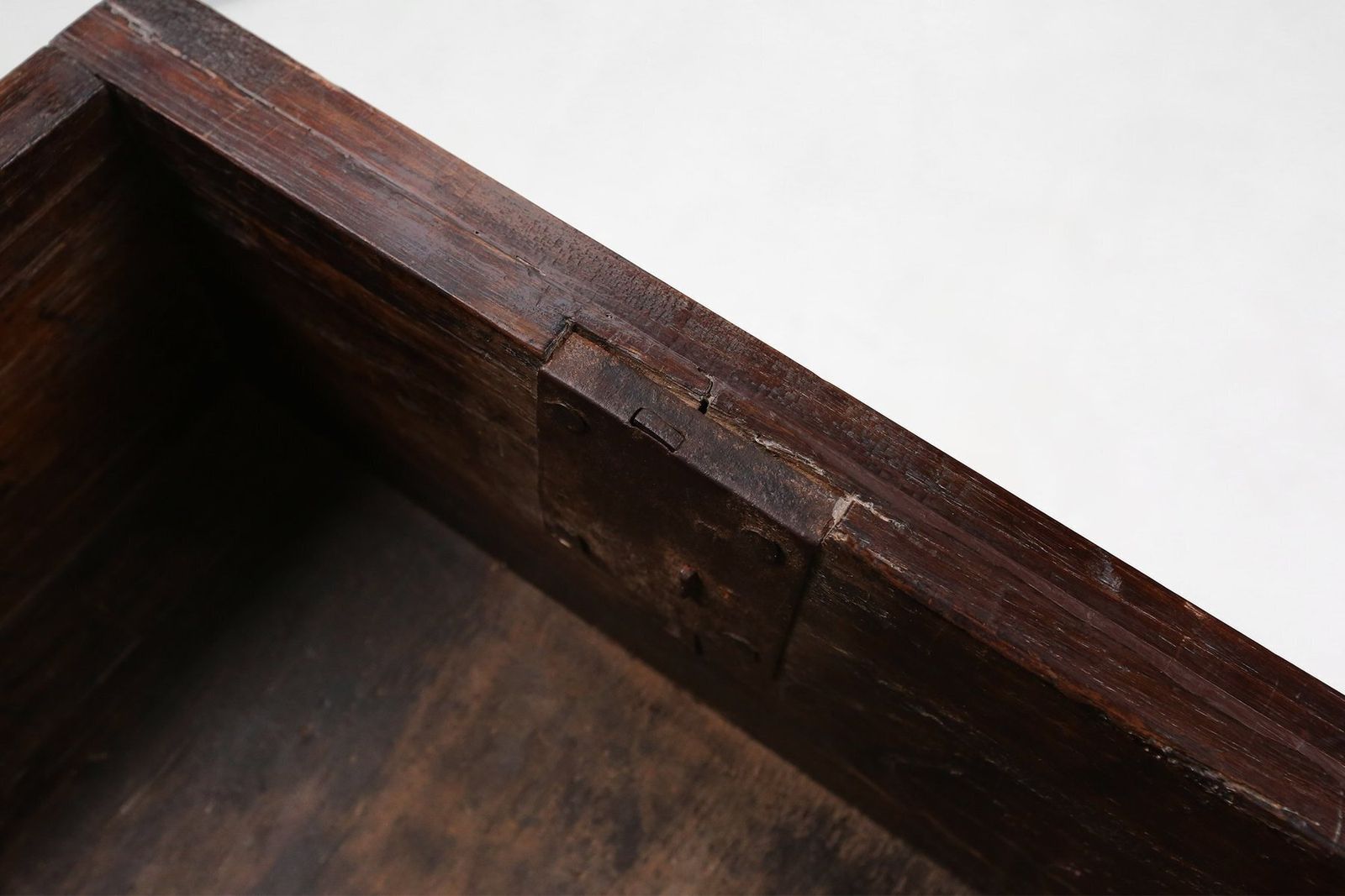 Furniture Antique Spanish Console Table In Carved Oak With Drawers, 1700s photo