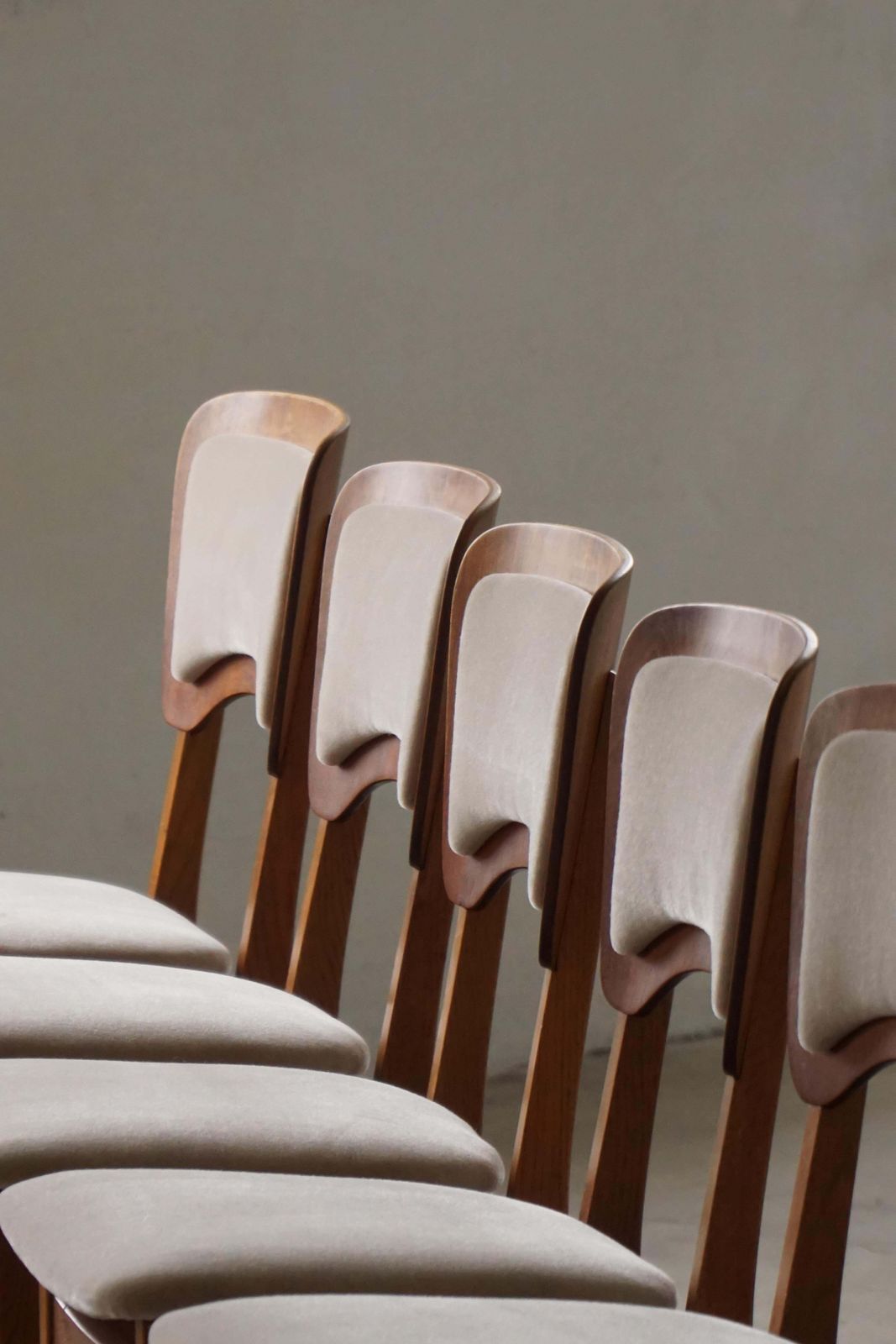 Danish Mid 20th Century, Set Of 6 Dining Chairs In Oak, Teak & Mohair, 1960s photo vinterior