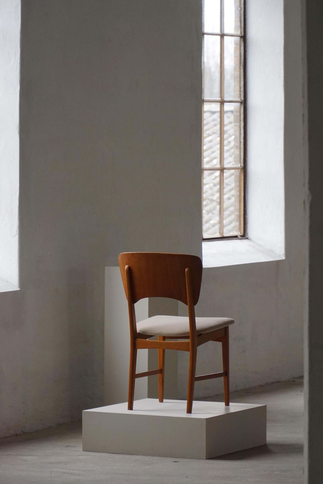 Furniture Danish Mid 20th Century, Set Of 6 Dining Chairs In Oak, Teak & Mohair, 1960s photo