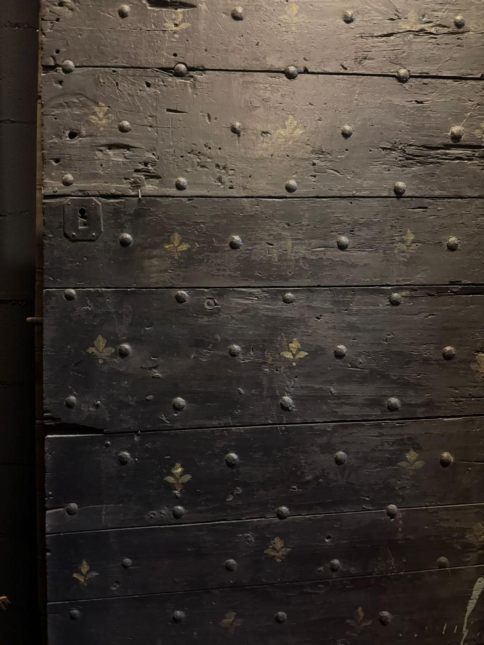 Rustic Lacquered Door With Lilies, 19th Century Era photo Home Fixtures