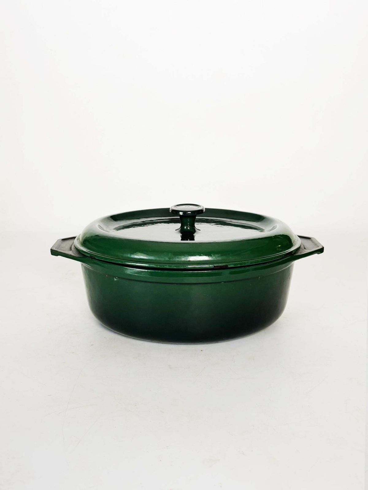 Green Cast Iron Casserole Dish, France, 1970 photo furniture