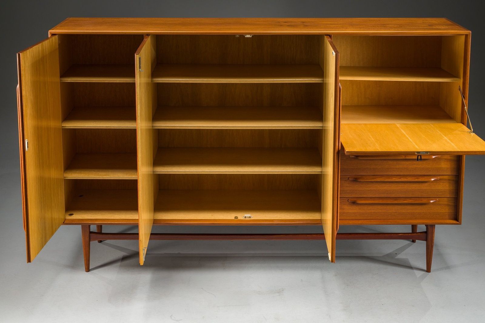 Highboard By Heinrich Riestenpatt For Rt 200 Möbel, Germany, 1960s photo for sale