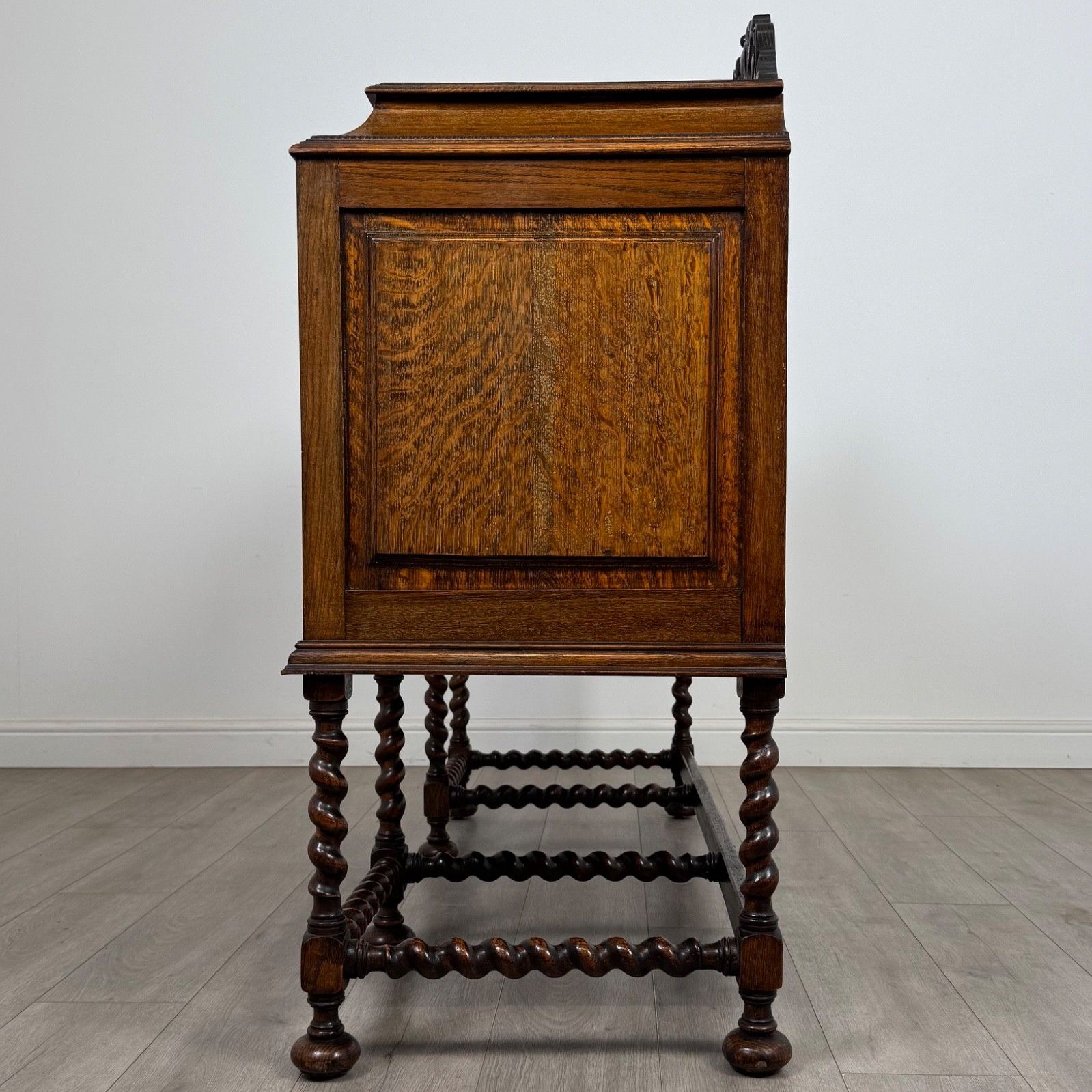 Antique 20th Century Jacobean Style Sideboard In Golden Oak ( Af 5321 ) photo Furniture