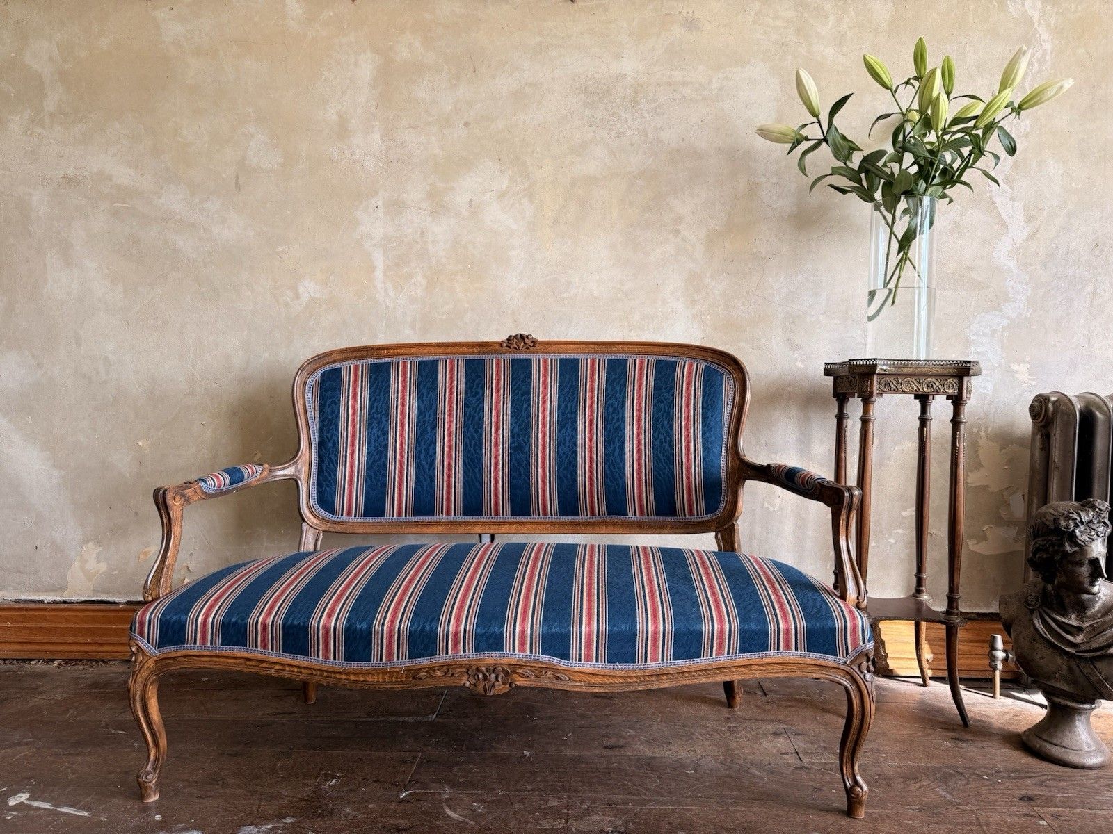 Antique Continental  Louis XV Deep Blue Red Stripe Chaise Longue Settee Sofa photo vinterior