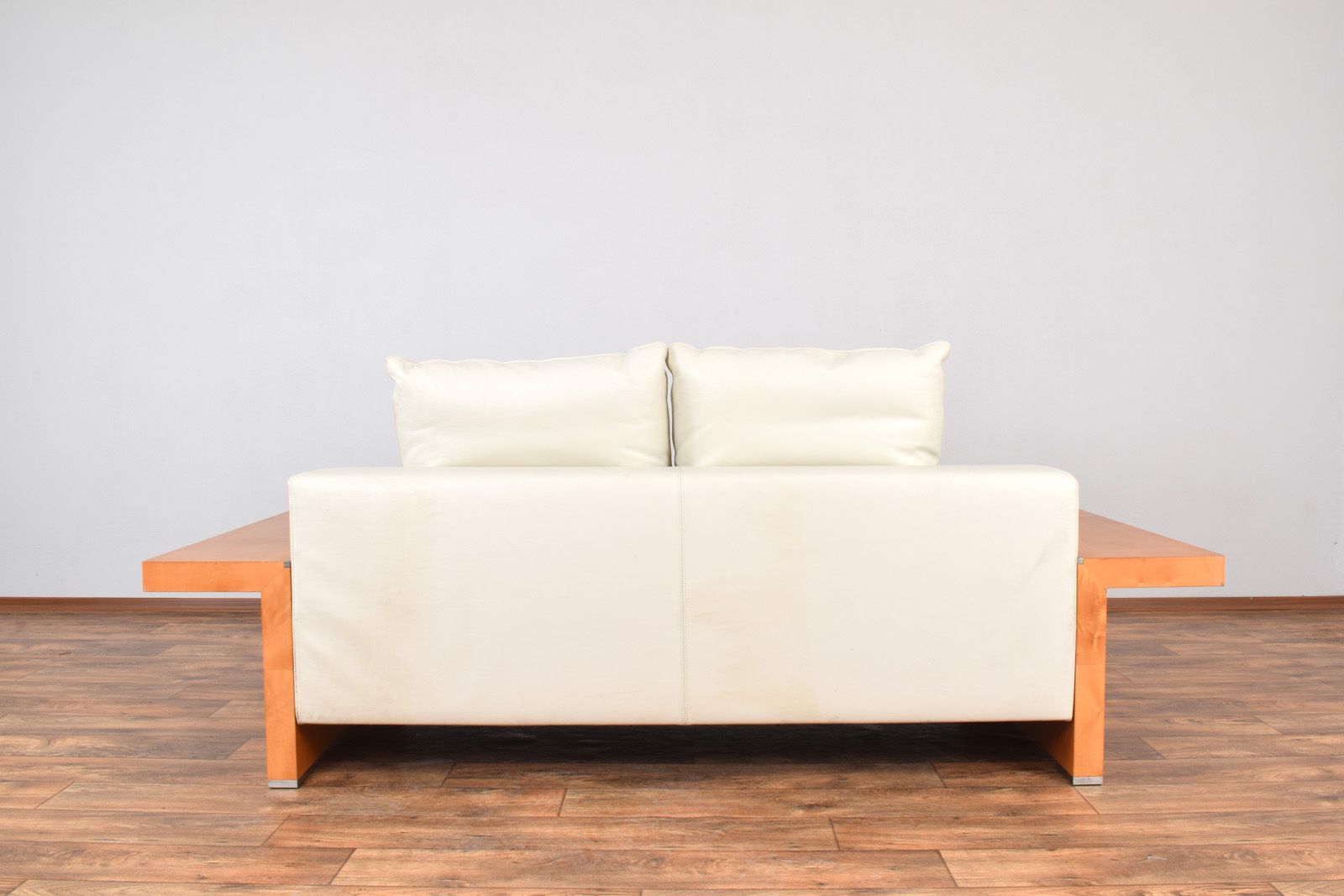 Italian Leather Sofa From Giorgetti, 1980s. photo Furniture