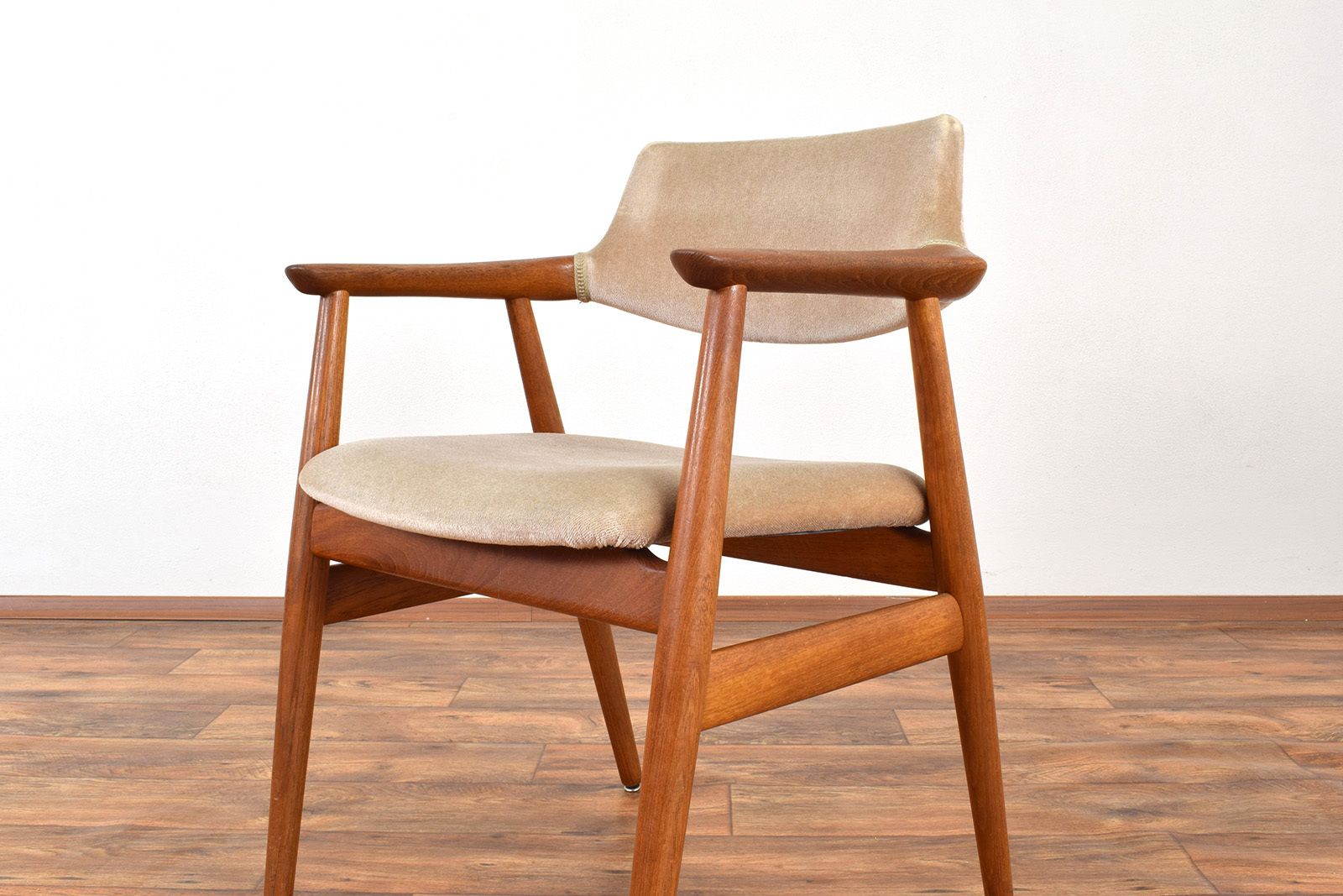 Mid Century Danish Teak Armchair By Svend åge Eriksen For Glostrup, 1960s. photo vintage