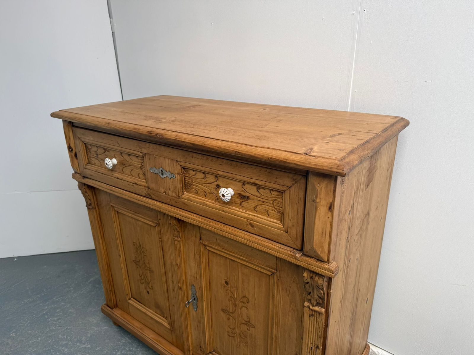 photo furniture A Pretty Pine Victorian Waxed Carved Kitchen Dresser Base
