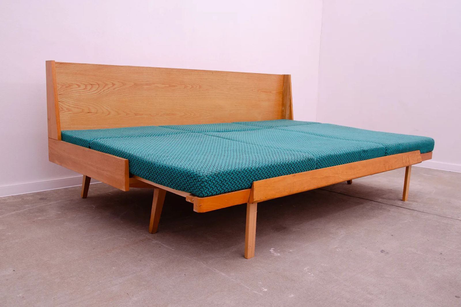 photo buy My Store Mid Century Slaapbank Van Drevotvar, Jaren 1970, Tsjecho Slowakije €664,00