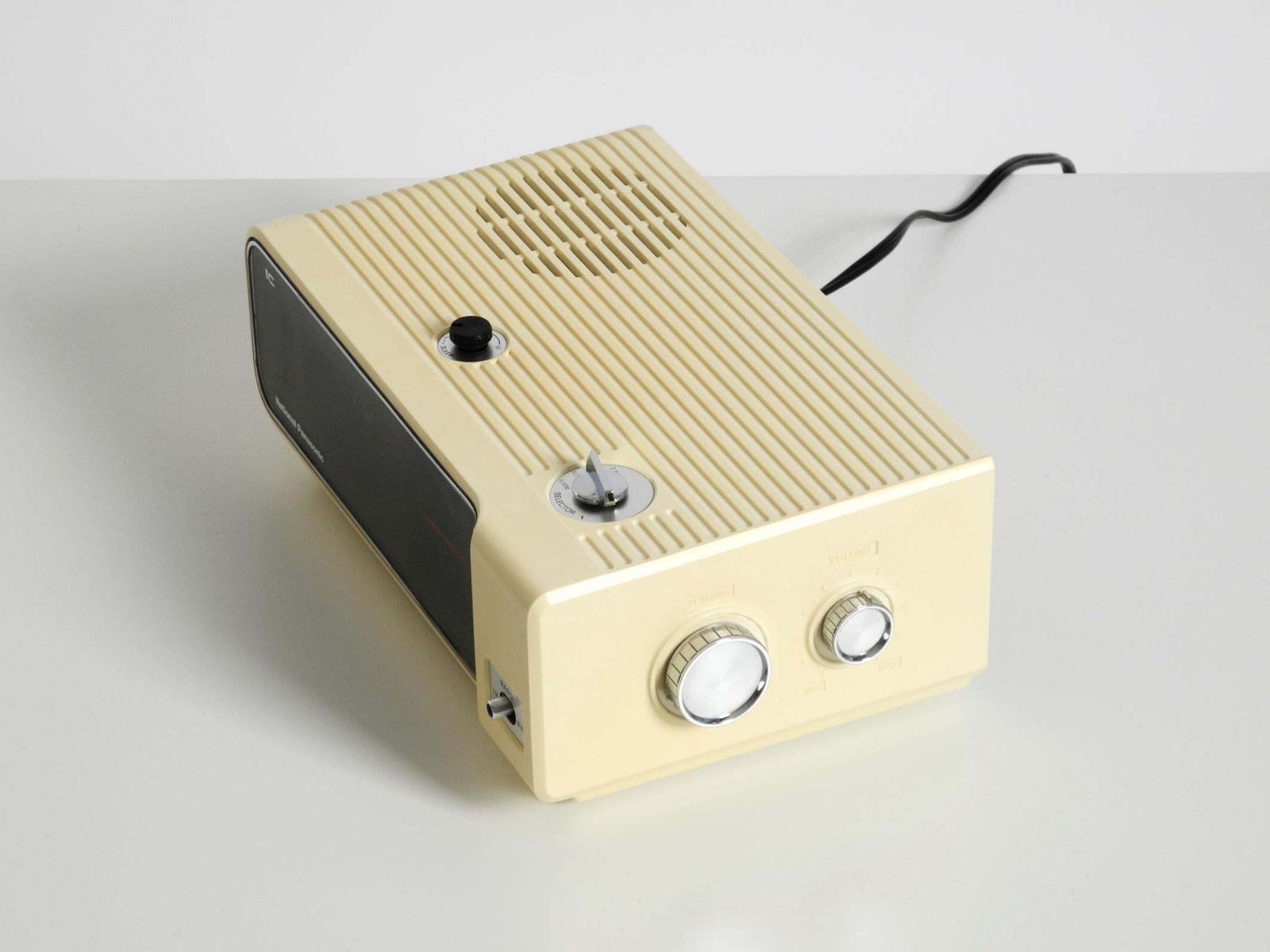 Original 1970s National Panasonic Flip Number Radio Alarm Clock Model. photo vinterior