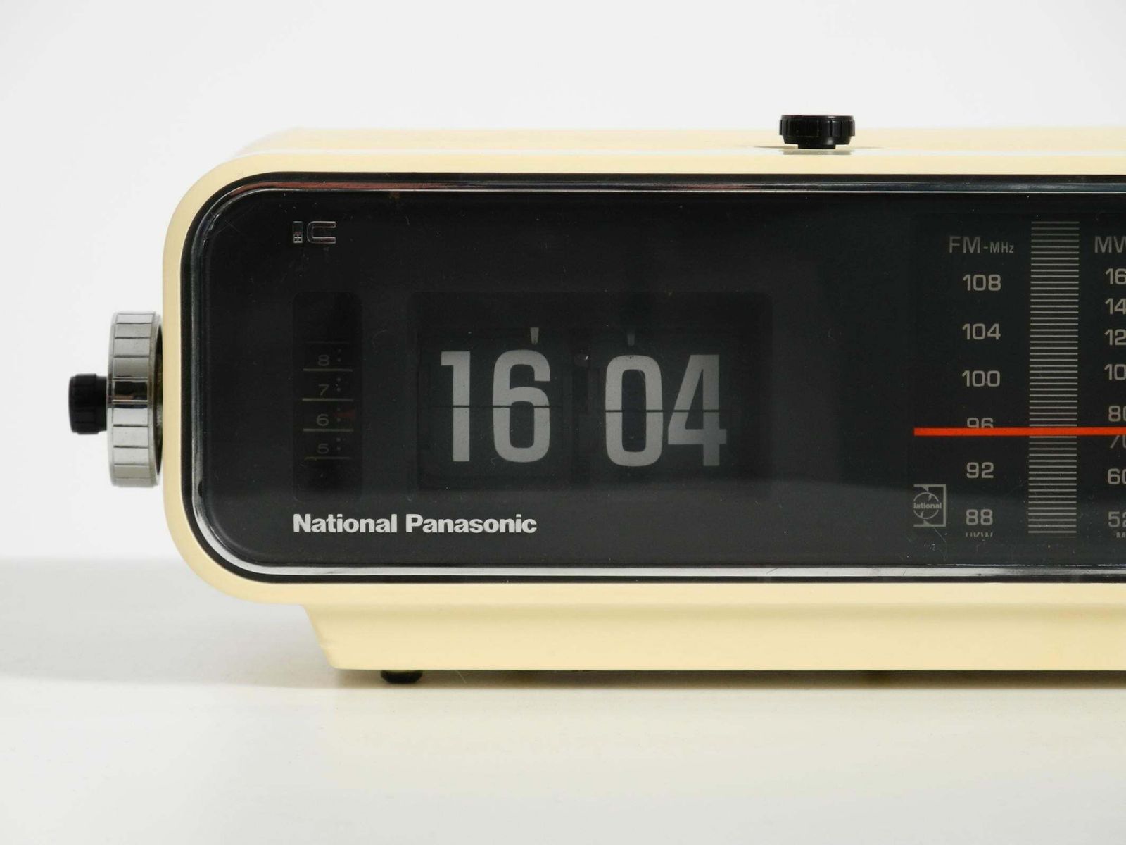 Original 1970s National Panasonic Flip Number Radio Alarm Clock Model. photo vintage