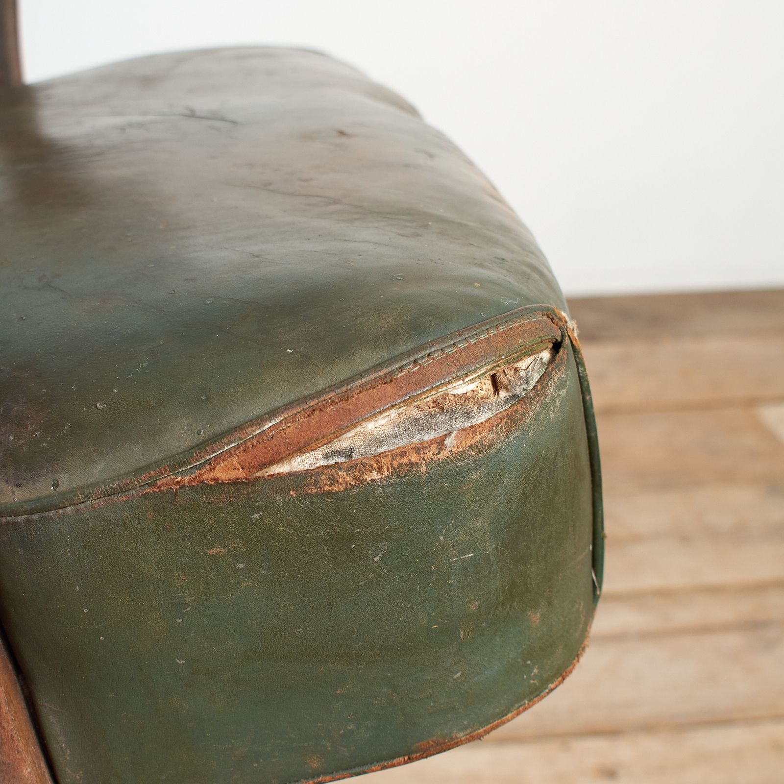 482.0 Antique Us Military Leather Swivel Office Desk Chair photo