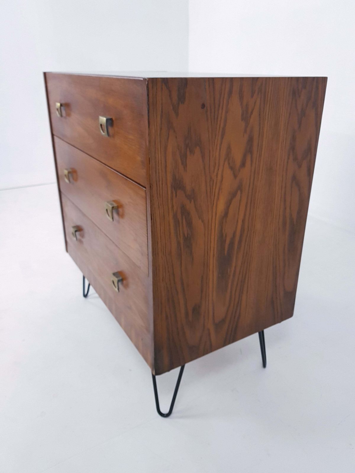 photo vinterior Mid Century Oak Chest Of Drawers