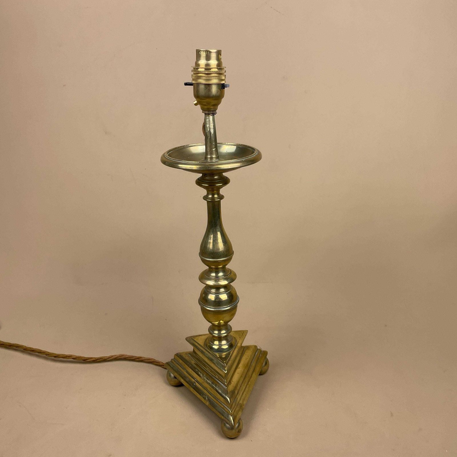 Brass Table Lamp Light Bedside Side Desk Column Ornate Detail Triangle Base Vintage Detail Antique Metal Gold Triangular