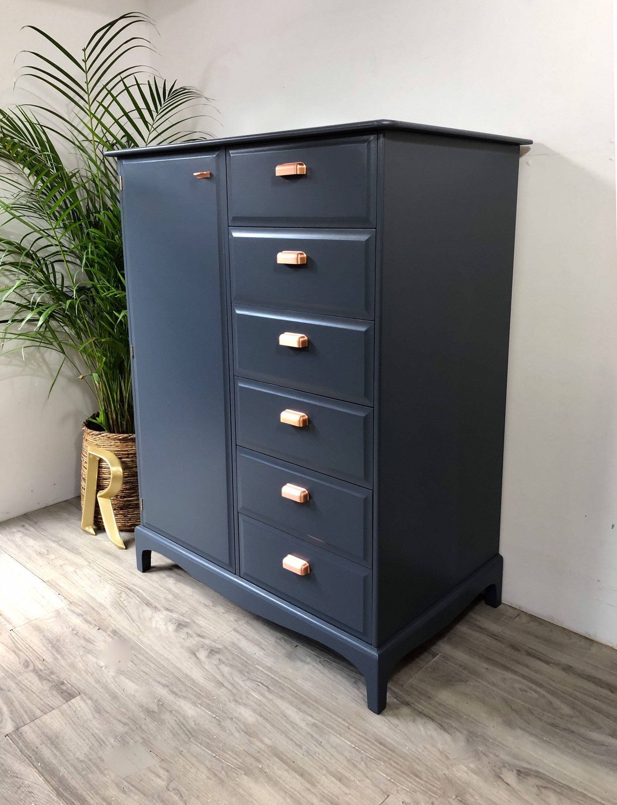 Stag Minstrel Gentleman’s Wardrobe Tallboy Combination Chest photo 895.0