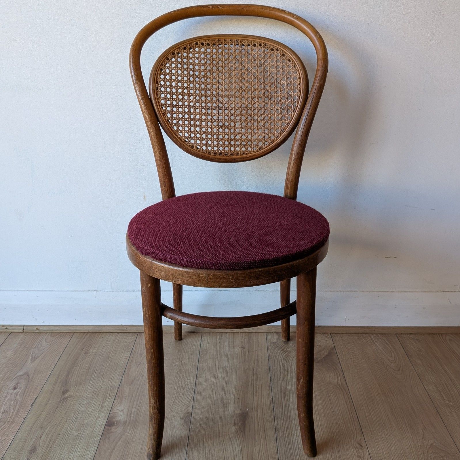 photo vintage Set Of 4 Vintage Cane Back Dining Chairs | Bistro Style |