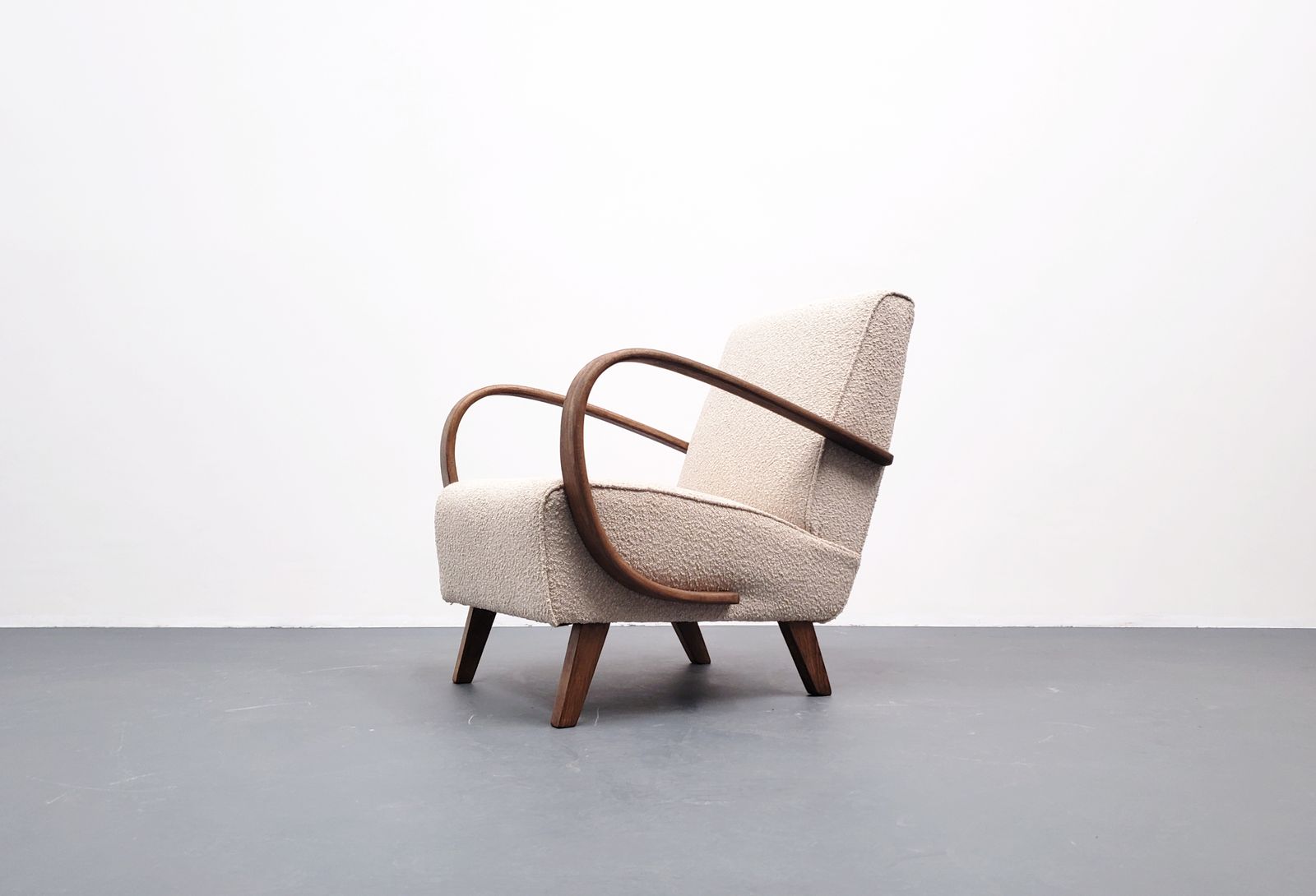 1930 Jindrich Halabala Bentwood Armchair In Beige Boucle photo vinterior