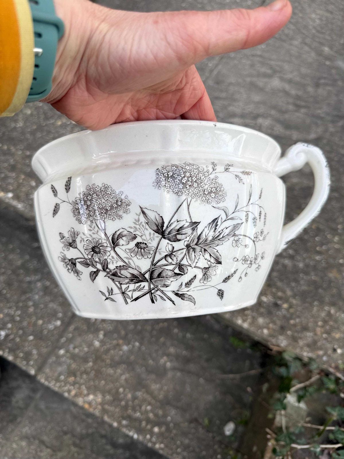 Vintage English Chamber Pot / Planter – K And Co Meadow Sweet Transferware – Black & White Floral Ceramic Jardinière photo Home Decor