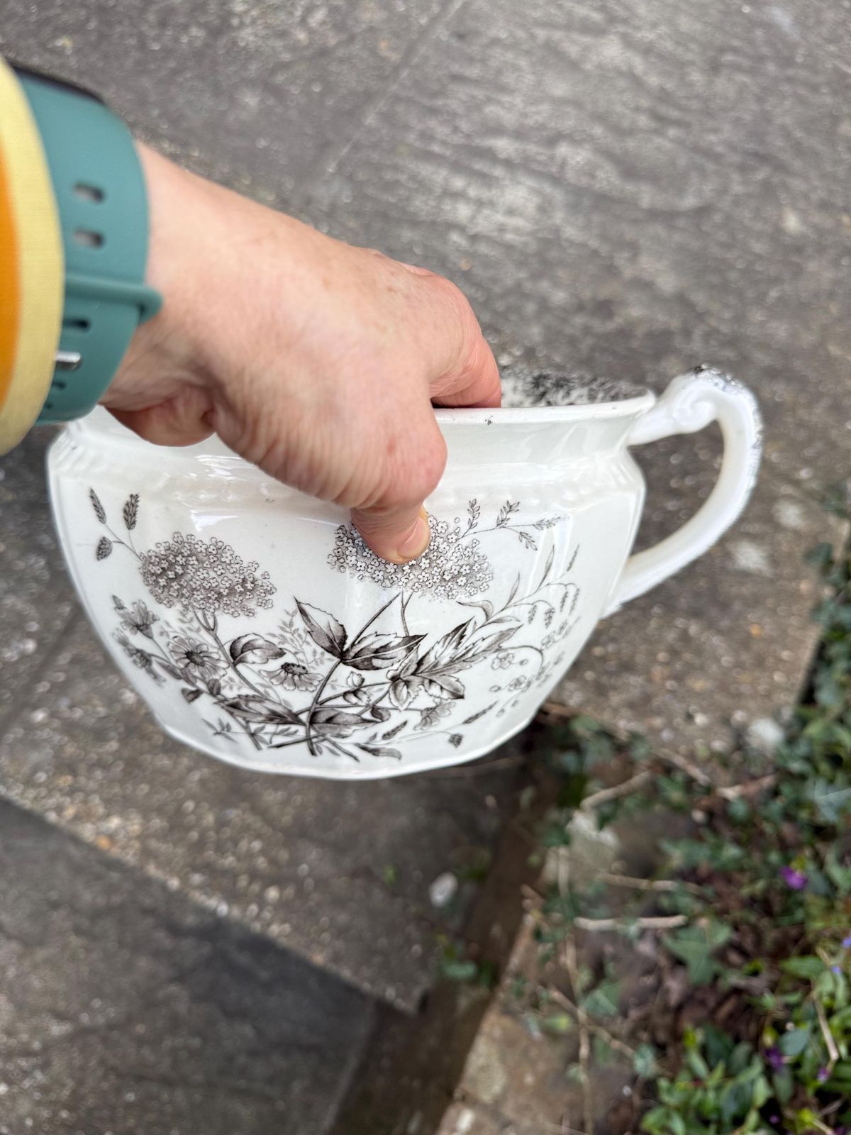 Vintage English Chamber Pot / Planter – K And Co Meadow Sweet Transferware – Black & White Floral Ceramic Jardinière photo 78.0