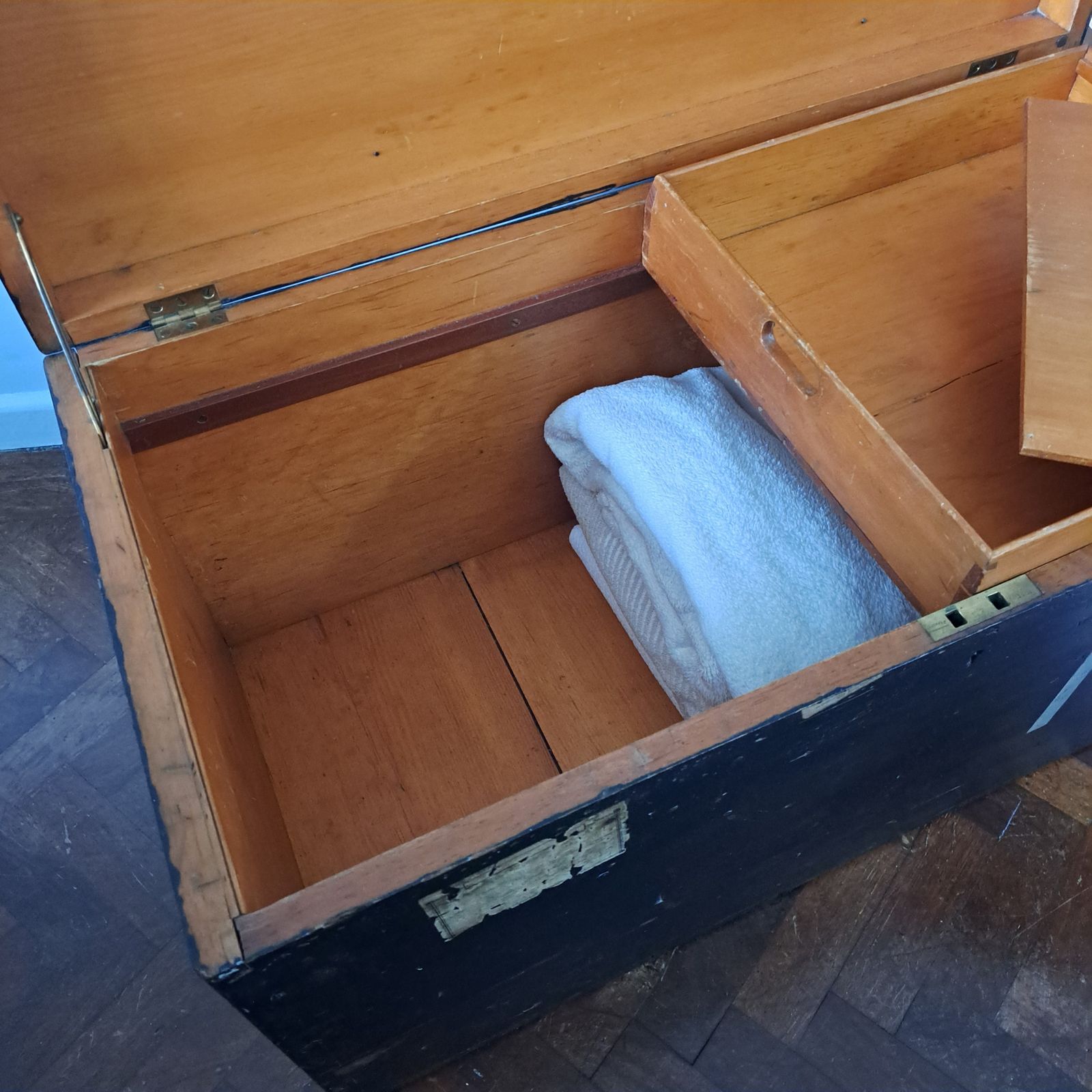 A Unique Original Vintage Steamer Trunk photo Furniture