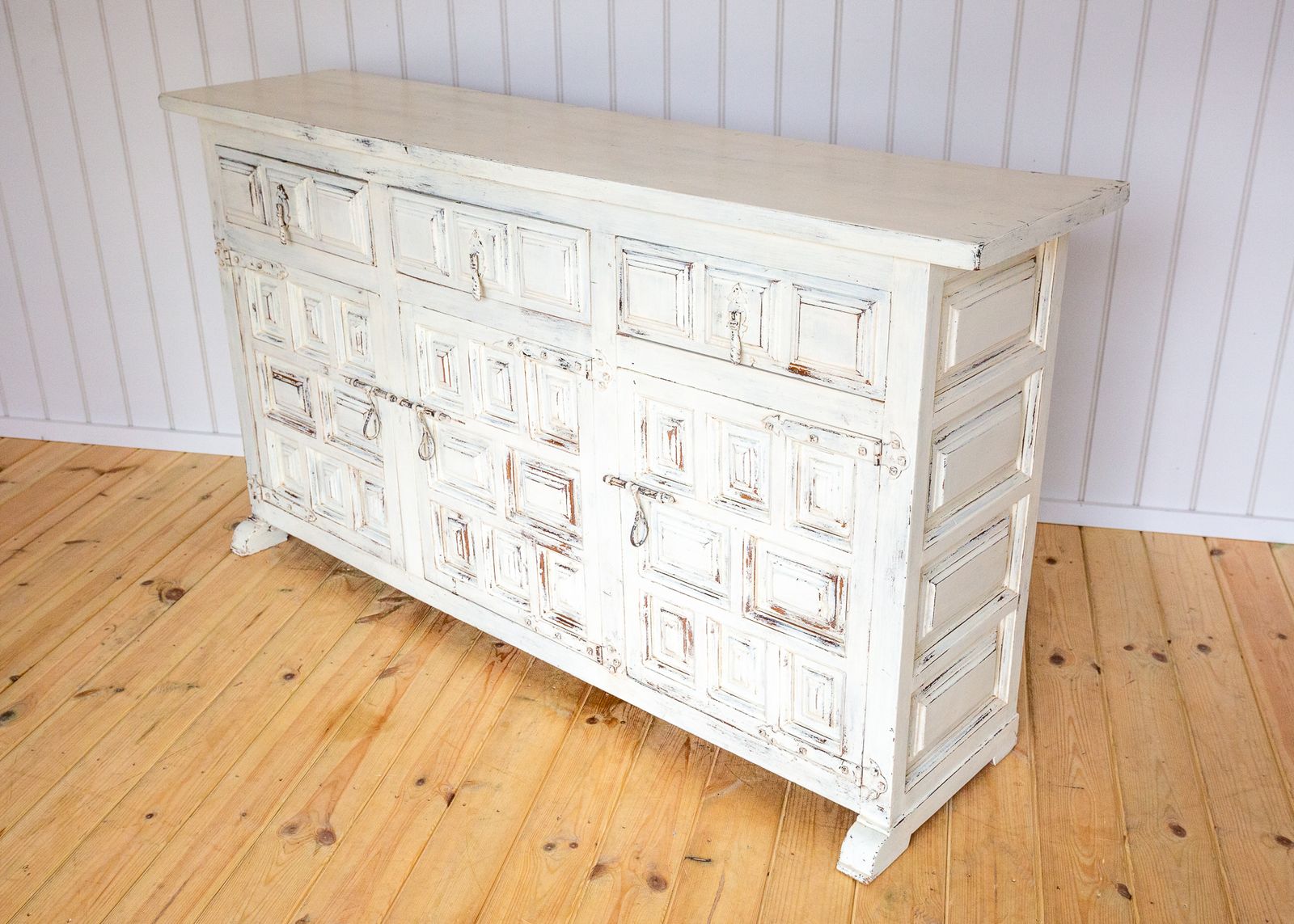 photo furniture Spanish Sideboard Oak Iron Painted Baroque Tuscan Credenza Early 20th Century Brutalist Catalan Geometric Media Uni.T Credenza Buffet
