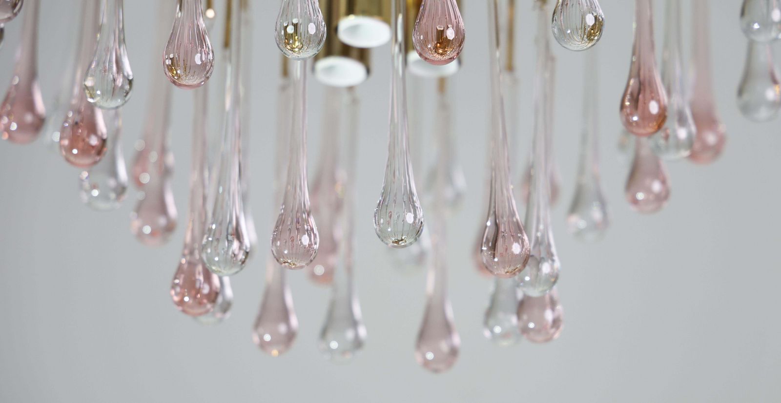 photo for sale Lady Grace, Chandelier With Pink And Transparent Pendants, Murano Glass, 1980
