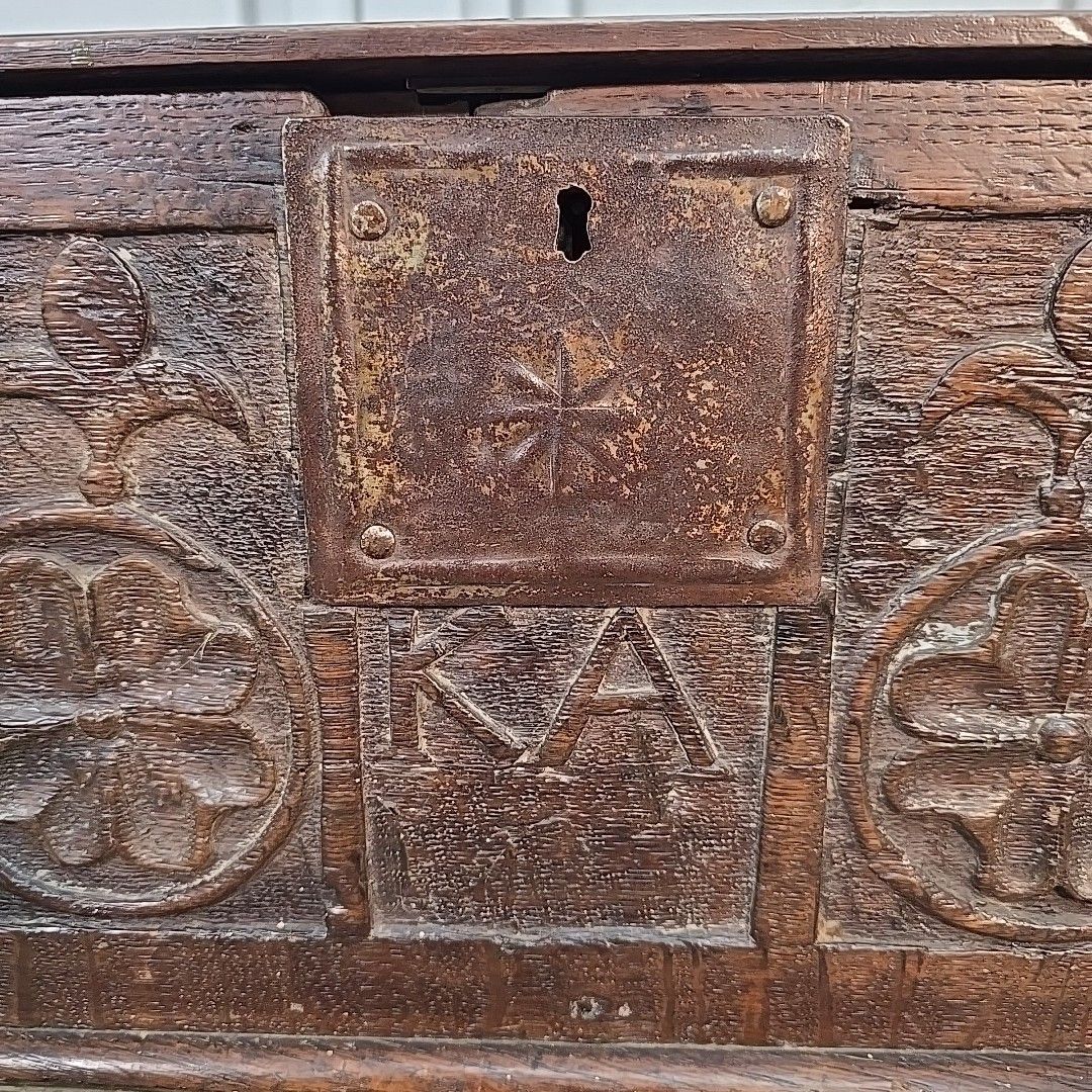 Antique Oak Chest Bible Deed Box 17th Century Floral Carved Coffer Trunk Wood photo vinterior