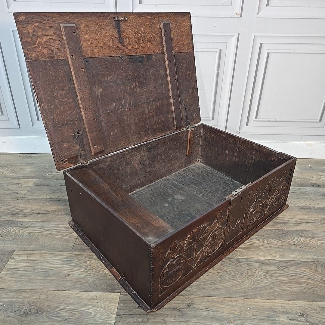 photo vinterior Antique Oak Chest Bible Deed Box 17th Century Floral Carved Coffer Trunk Wood