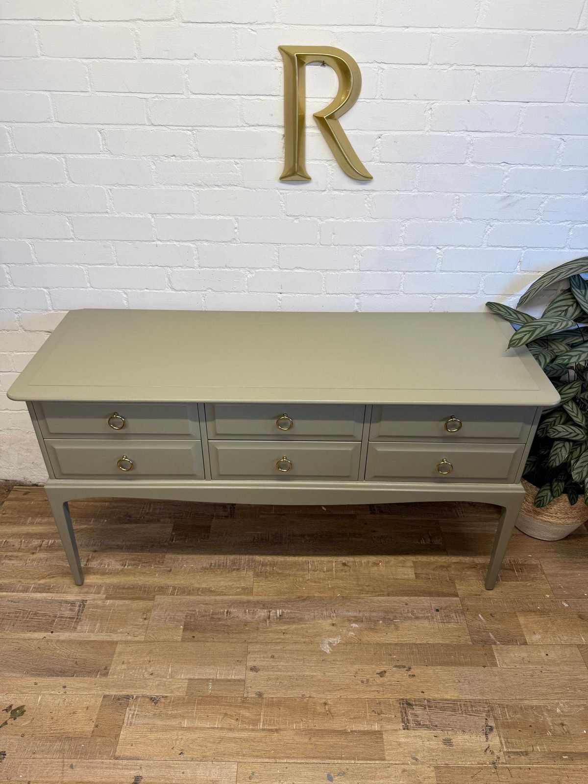 Stag Minstrel Console / Dressing Table In Treron By Farrow And Ball photo 500.0