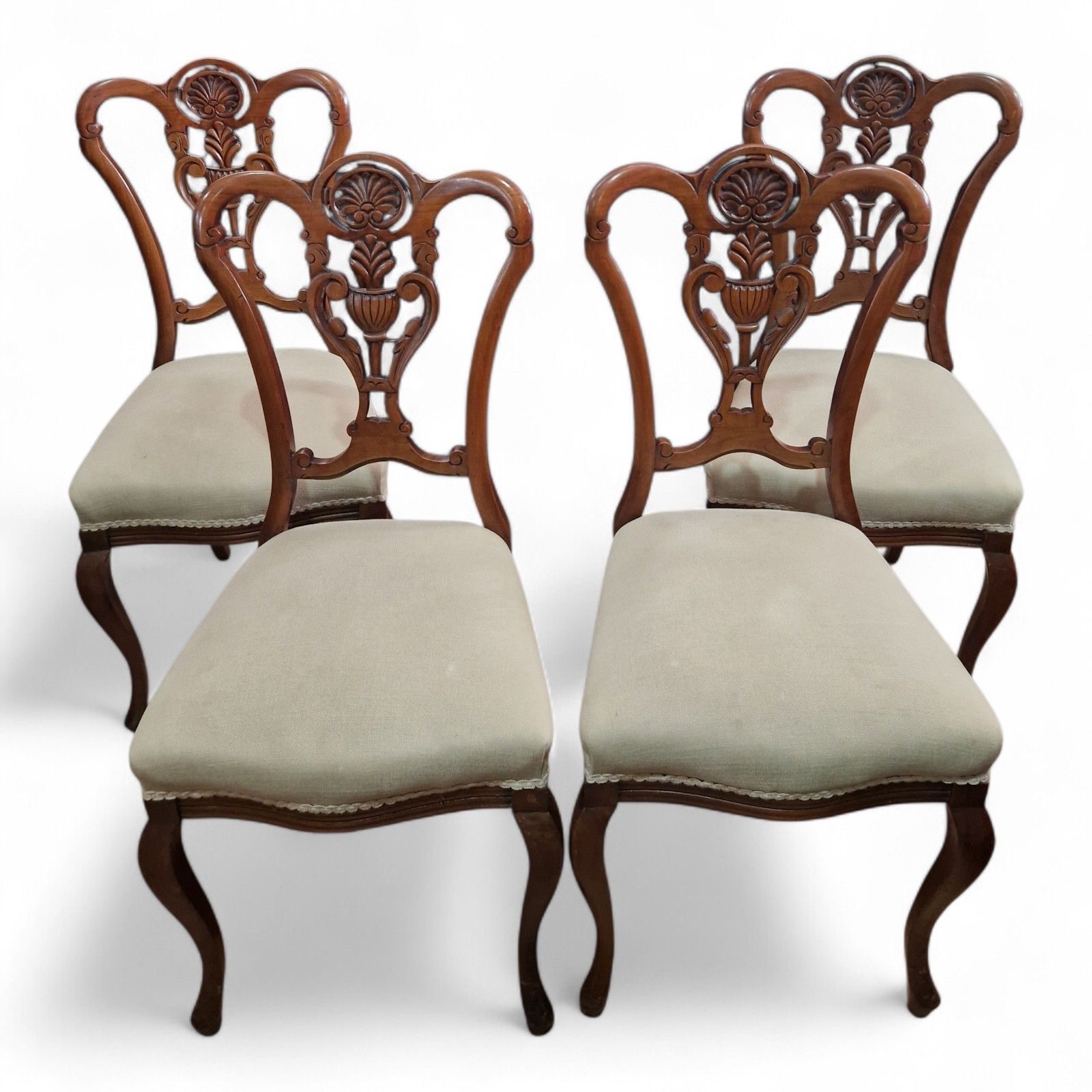 Set Of 4 Victorian Dining Chairs Serpentine Seats Carved Walnut Antique Seating